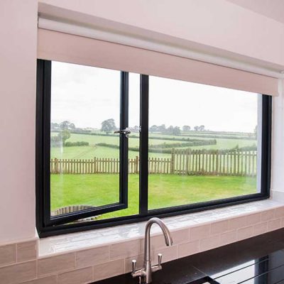 Casement vs Awning vs Slider Windows: Which Is Best for Your GTA Home? 3 Aluminum casement window with crank opening