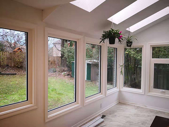 X2C aluminum-clad window multi-point locking system